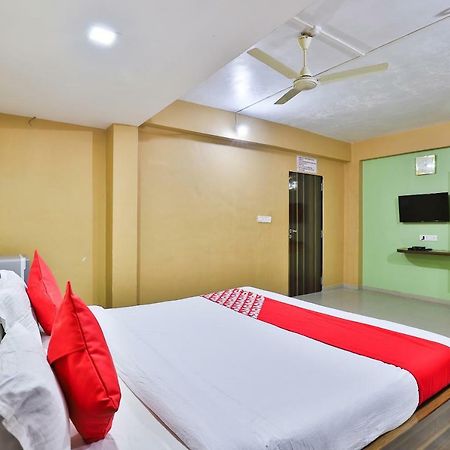 Oyo 24833 Hotel Silver Даман Екстер'єр фото