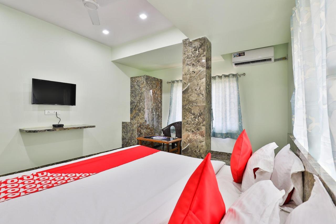 Oyo 24833 Hotel Silver Даман Екстер'єр фото
