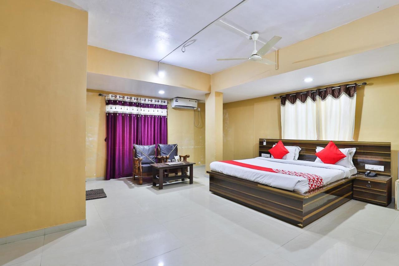 Oyo 24833 Hotel Silver Даман Екстер'єр фото