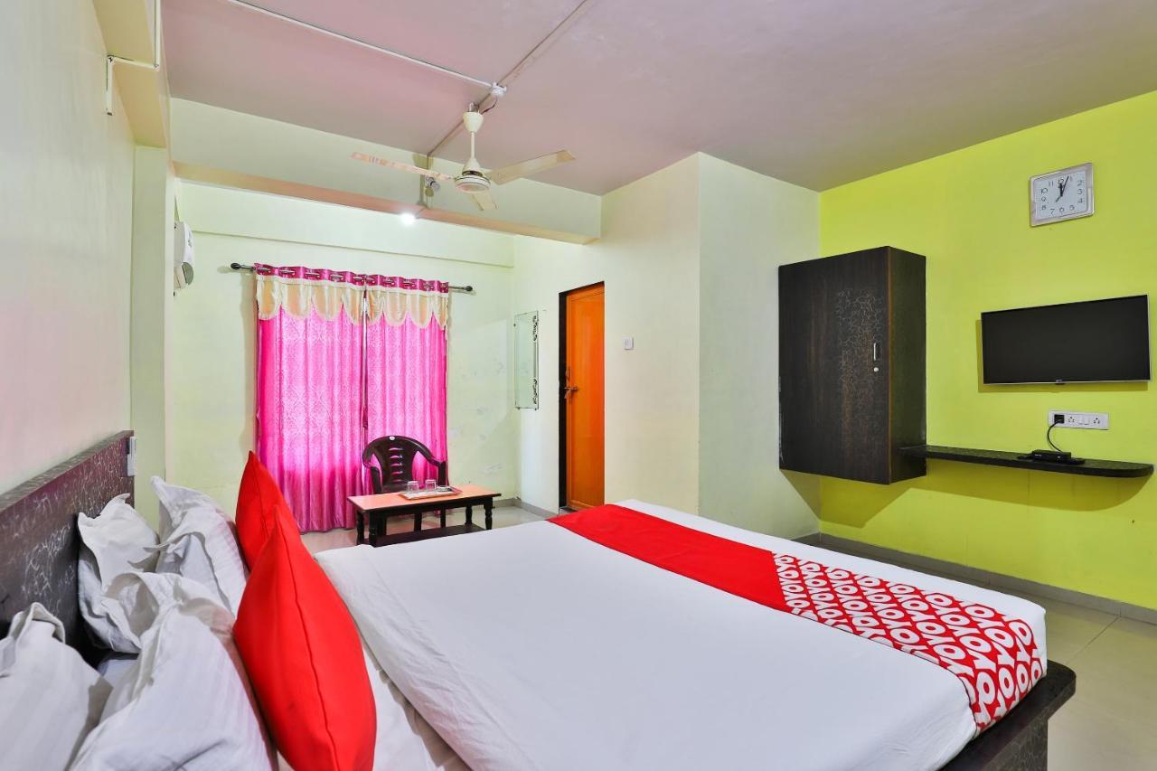 Oyo 24833 Hotel Silver Даман Екстер'єр фото